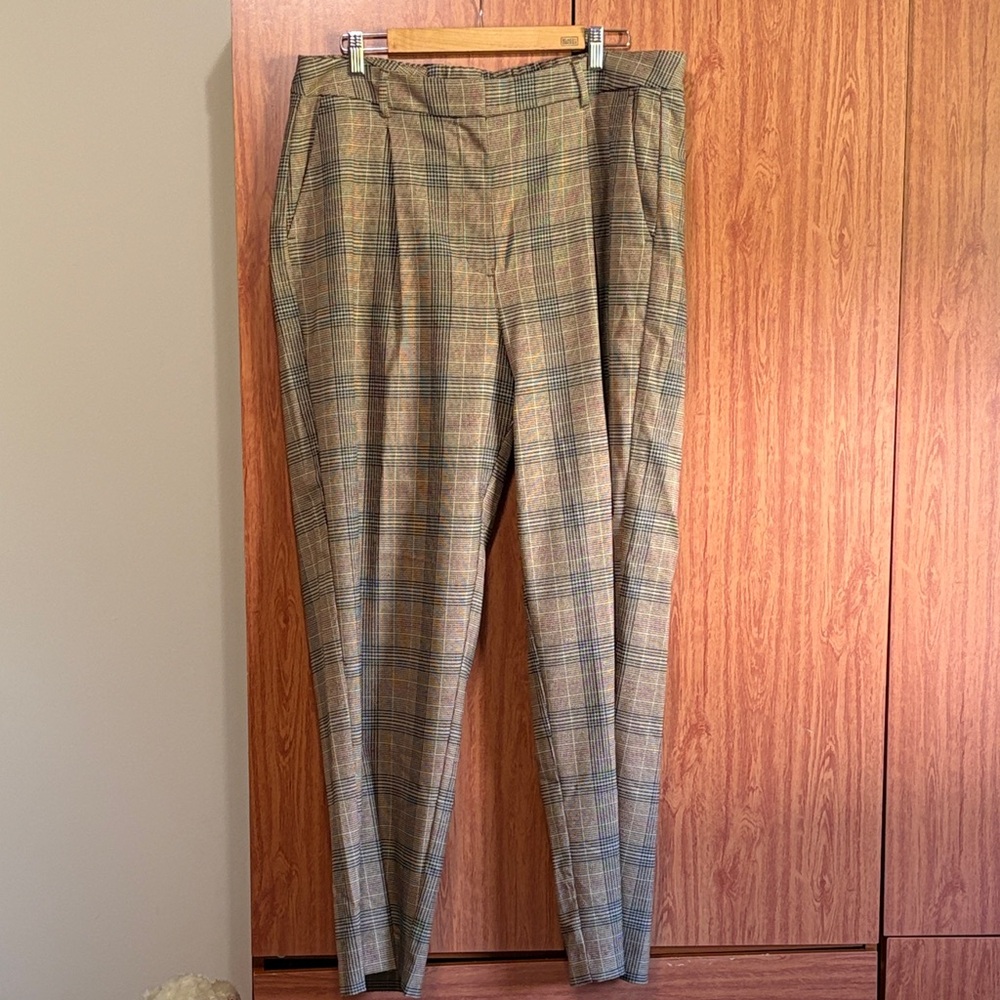 NWOT Women’s Old Navy Plaid - Brown